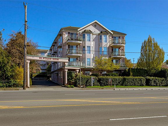 3rd image of 3133 Tillicum Rd #407
