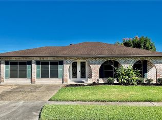 771 Glencove Ln, Gretna, LA 70056