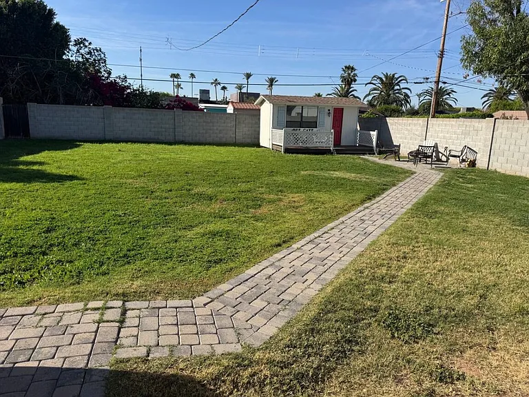1635 E Solano Dr — Photo 18