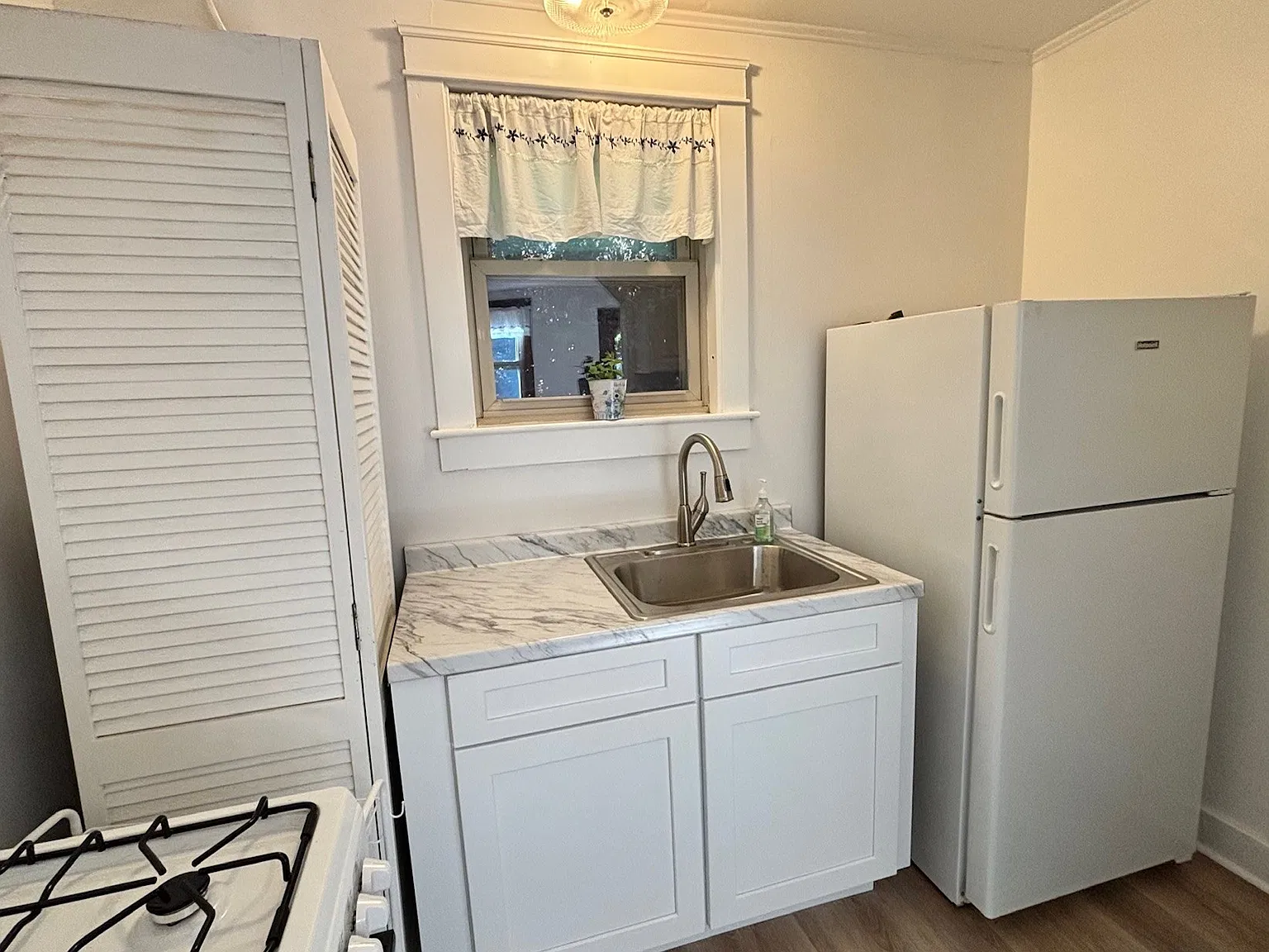 1 bed, 600 sqft, $1,975 — Photo 4
