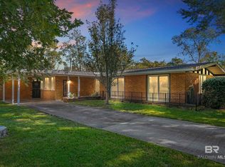 637 E Pedigo Ave, Foley, AL 36535