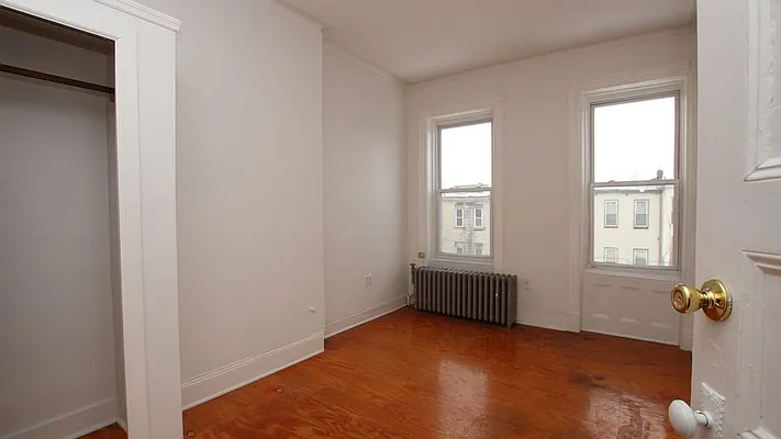 Rented by Nooklyn NYC LLC | media 22