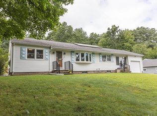 29 Brainard Rd, Wilbraham, MA 01095