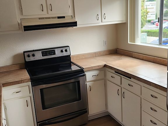 5th image of 8761 Lake Murray Blvd