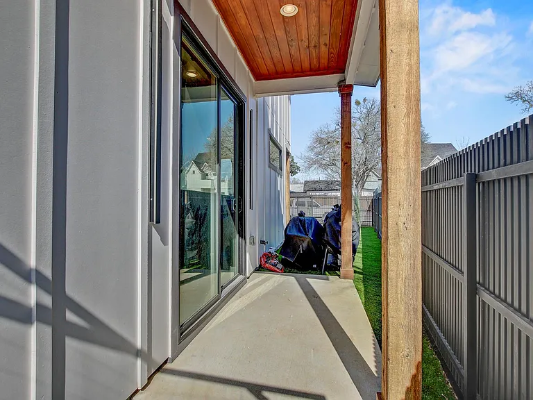 4703 Louis Ave #A — Photo 30