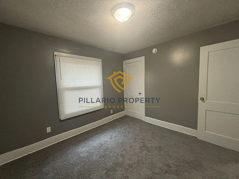 706-708 N Bosart Ave — Photo 11