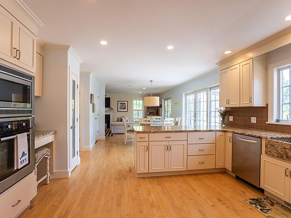 5th image of 13 Brushy Ln