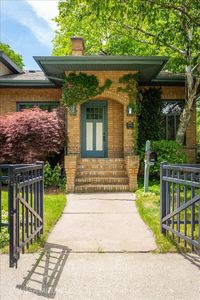 1009 Breton Rd SE, East Grand Rapids, MI, 49506