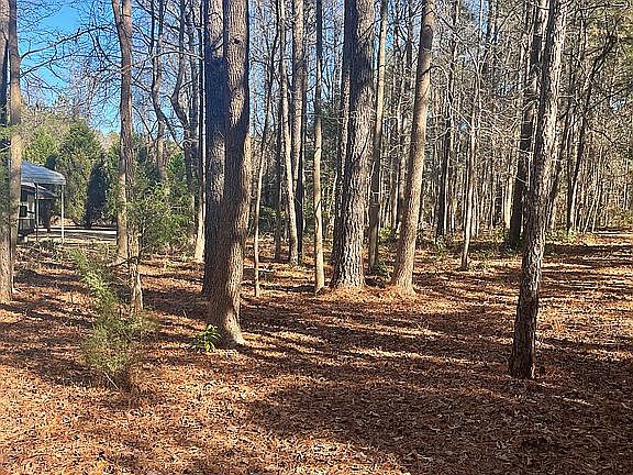 4th image of 326 W Waterway Dr
