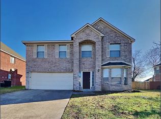 517 Chancellor Dr, Cedar Hill, TX 75104