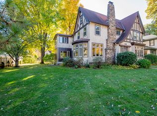 2192 Berkeley Ave, Saint Paul, MN 55105