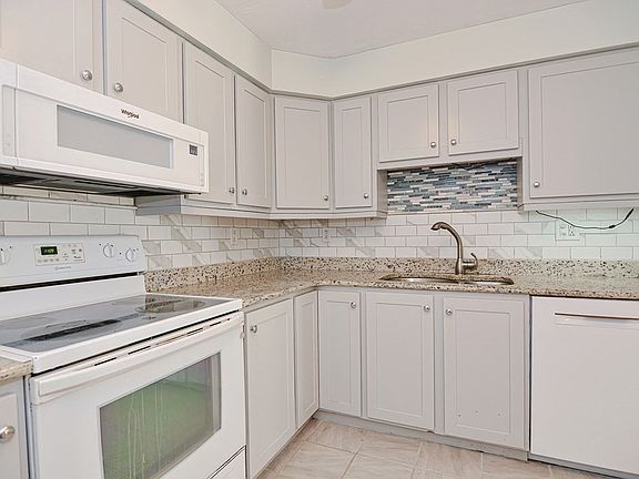 5th image of 610 S Franklin St APT E101