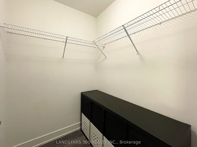 180 Fairview Mall Dr #1912 — Photo 14