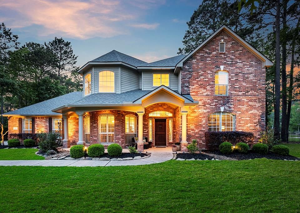 1st image of 10403 Clubhouse Cir