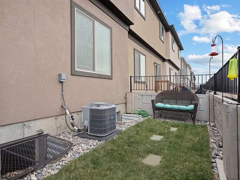 768 N Old Fort Dr — Photo 26