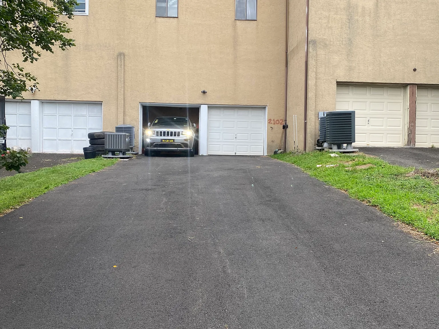 2 bed, 2116 sqft, $1,900 — Photo 3