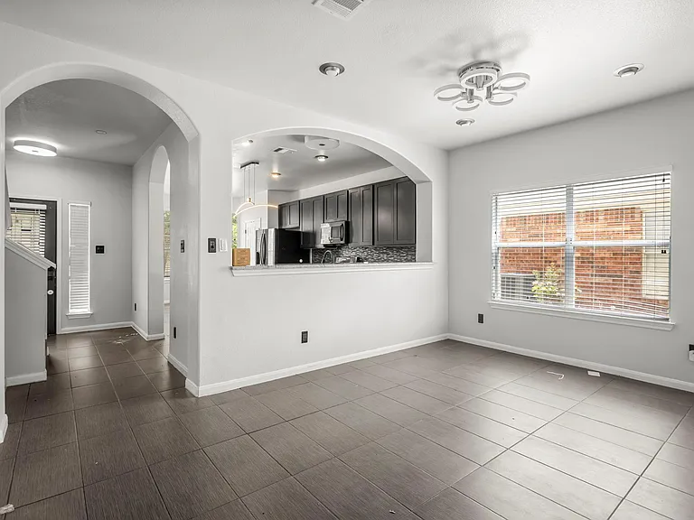 4405 Bandice Ln — Photo 12