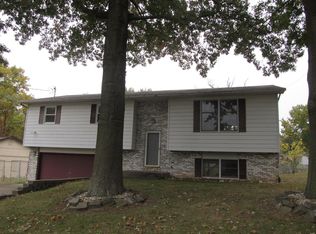 619 E Airwood Dr, East Alton, IL