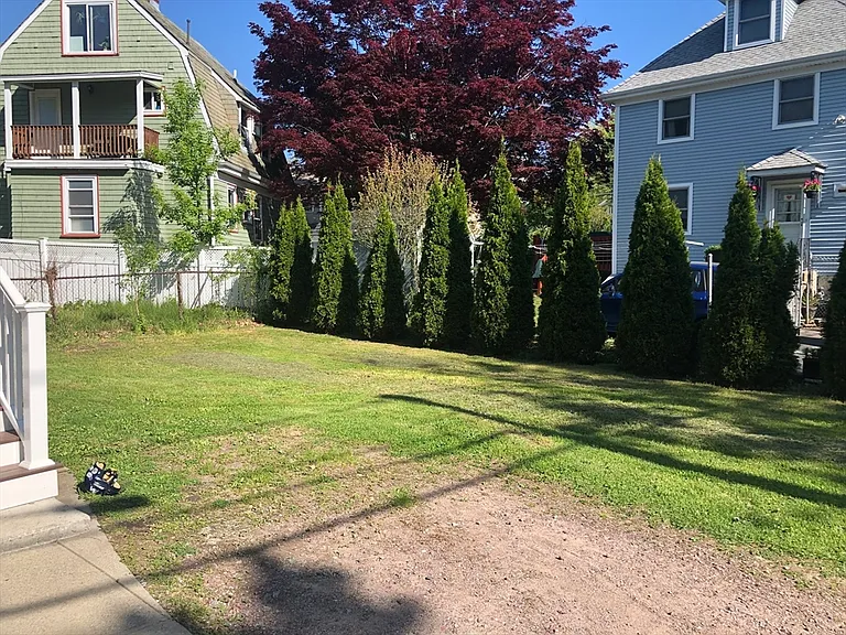 112 Laurel St — Photo 7