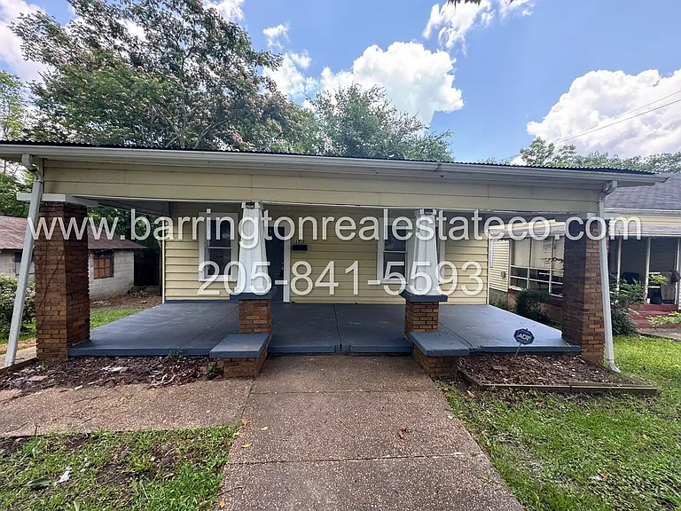 1917 Holbrook Ave — Photo 1