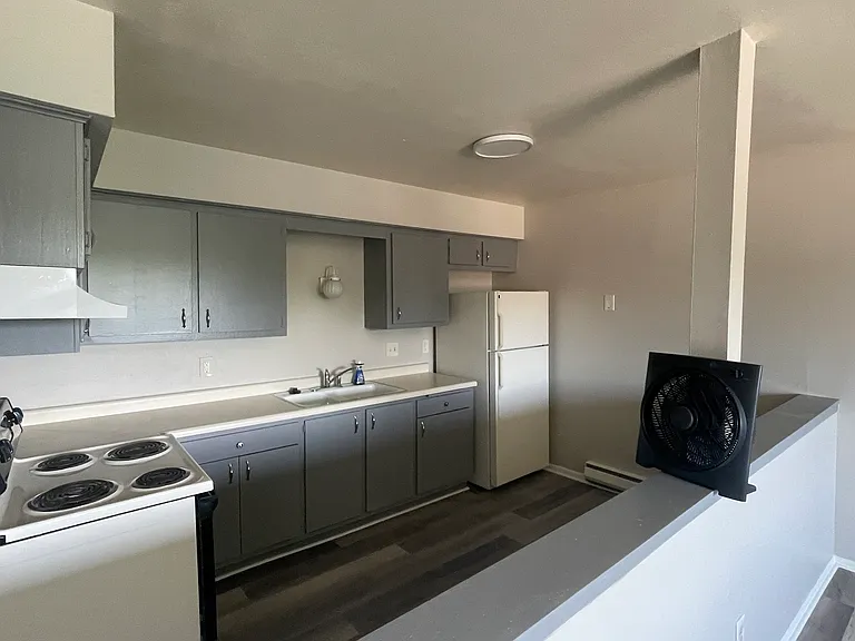 1917 Madera St #4 — Photo 8