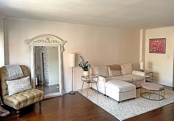 4th image of 200 E 27th St APT 11M