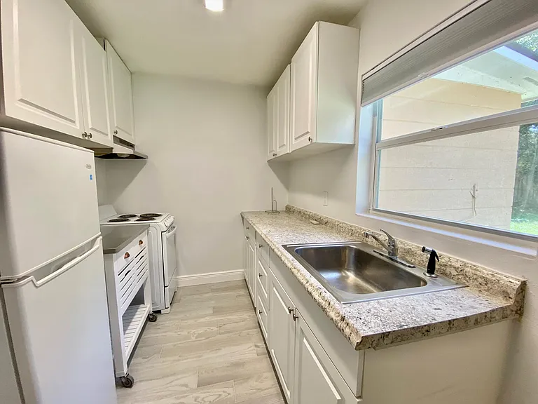 141 Platt Ave — Photo 3