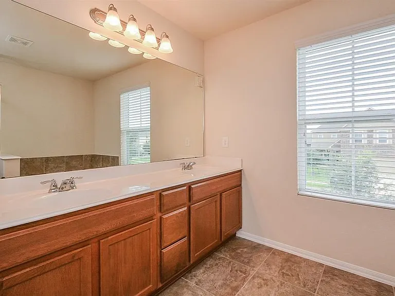 3238 Upland Spring Trce — Photo 18