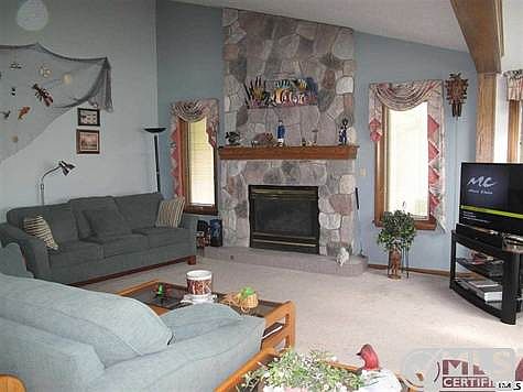 5th image of 116 Karen Ct
