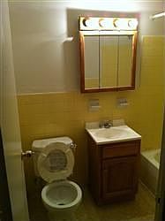 3rd image of 900 W Spencer St APT 312