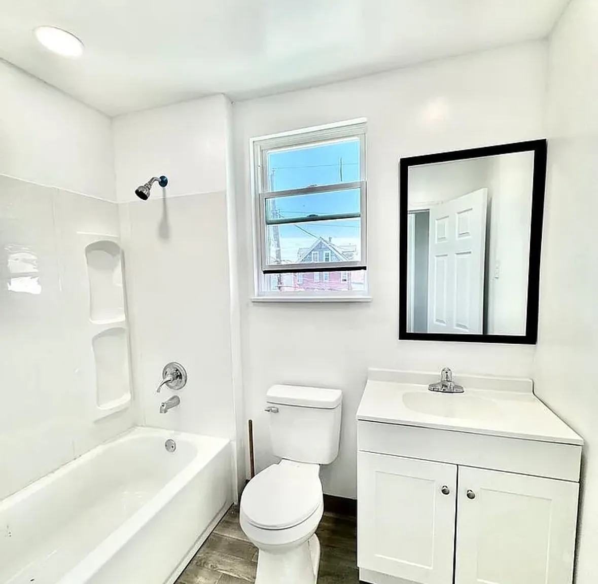 2 bed, 1.5 bath, 1124 sqft, $1,300 — Photo 4