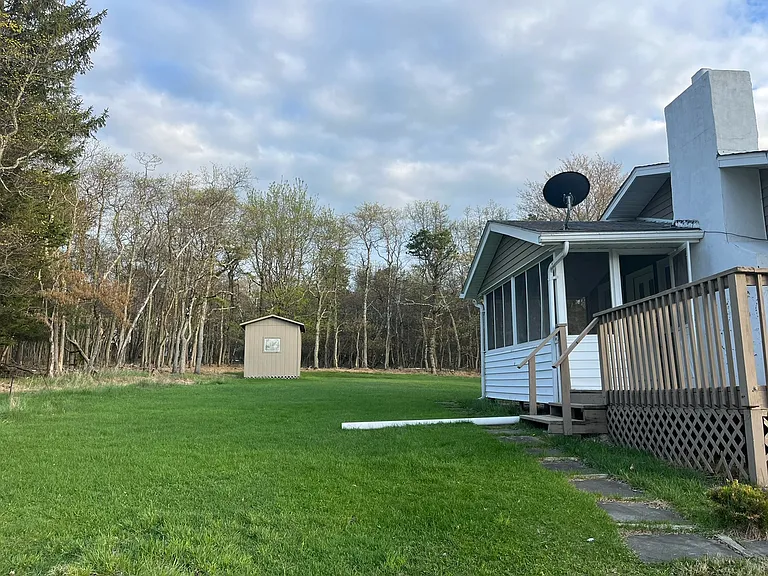 548 Mountain Rd — Photo 18