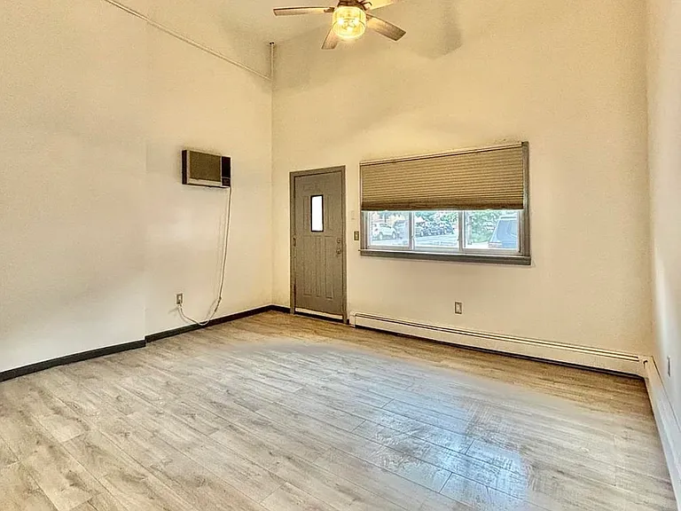 215 Avenue B #1F — Photo 3