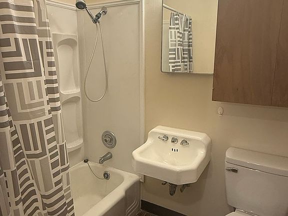 5th image of 151 S Spruce St