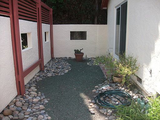4th image of 1233 Redcliff Dr