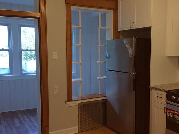 5th image of 2604 W Winona St