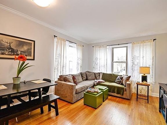4th image of 2148 W Ainslie St #3F