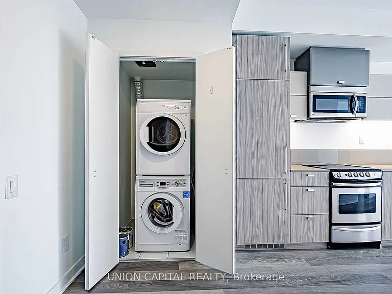 290 Adelaide St W #2406 — Photo 11