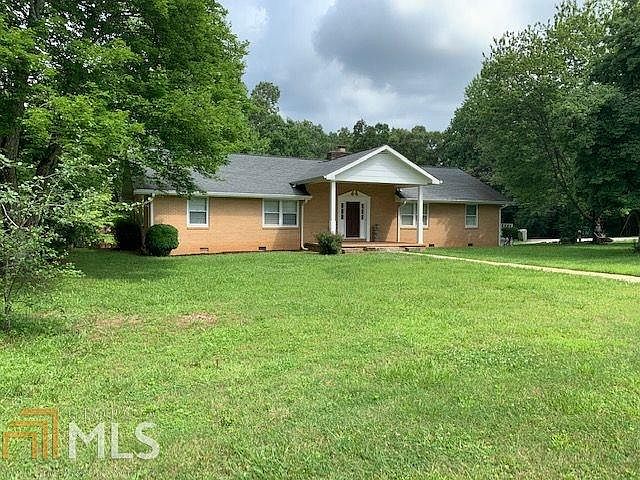 1st image of 315 Pine Hill Dr