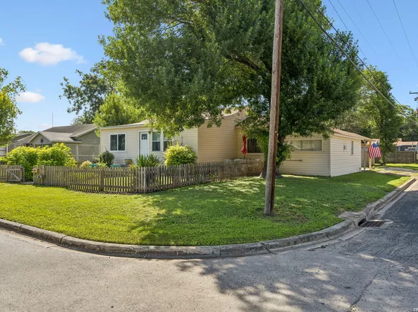 600 Winburn Ave, Schertz, TX 78154