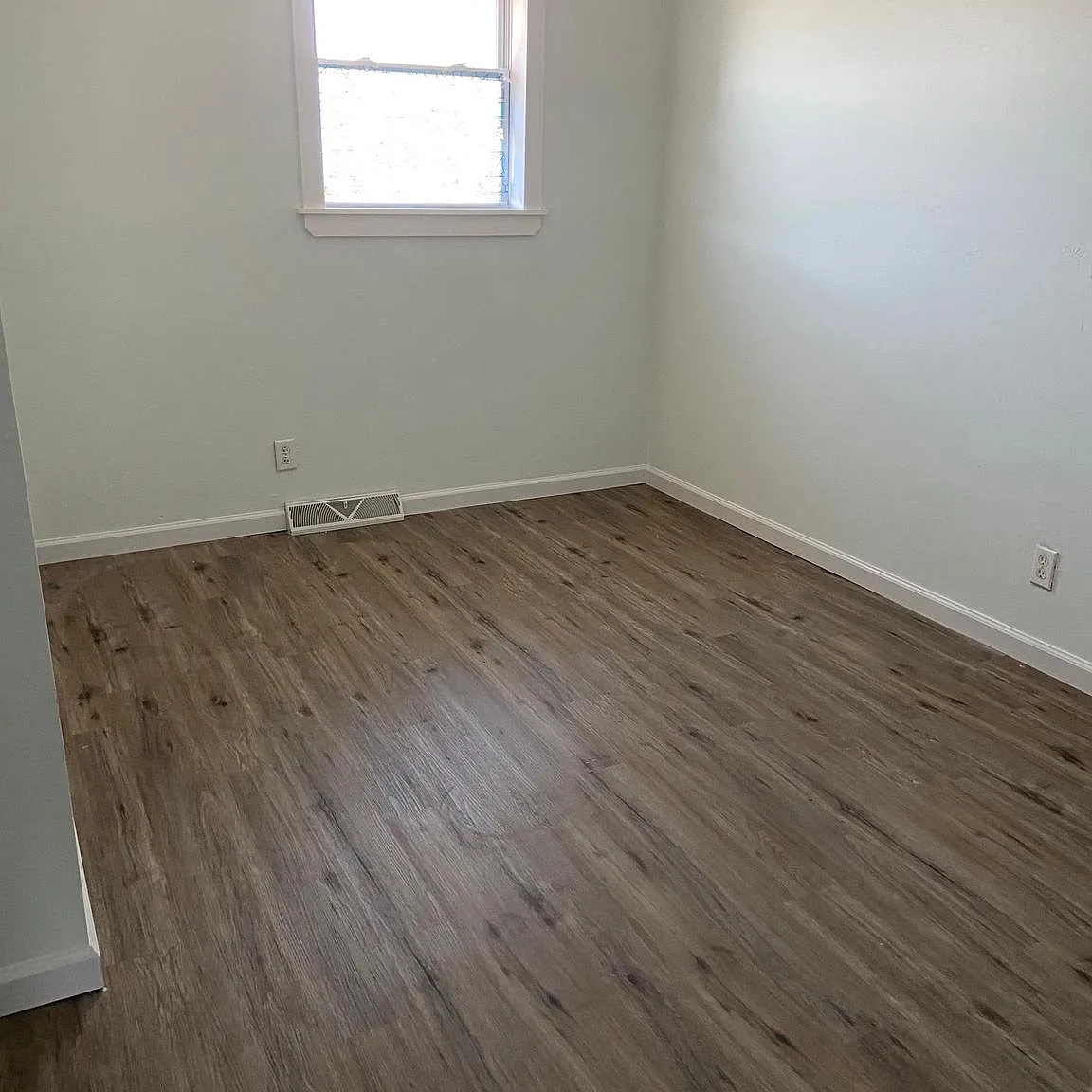 3 bed, 3044 sqft, $2,150 — Photo 3