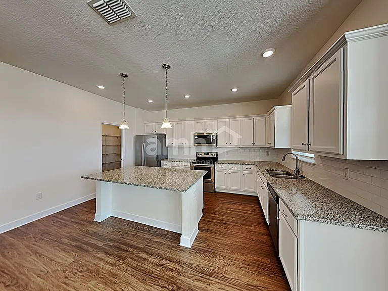 4436 Reisswood Loop — Photo 4