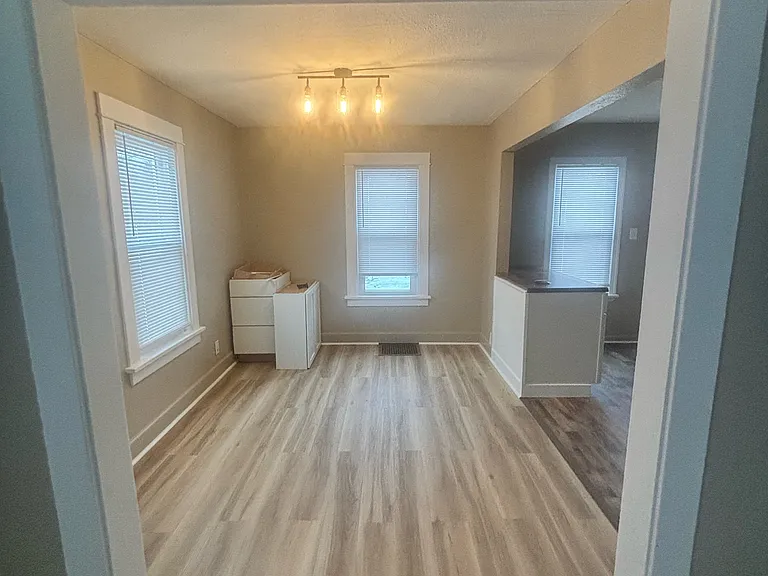 352 Springfield Ave — Photo 2