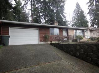 17450 47th Ave NE, Lake Forest Park, WA 98155