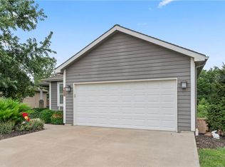 1409 Arrowwood Dr, Eudora, KS 66025