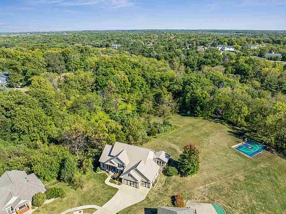 2nd image of 1490 Cypress Cir