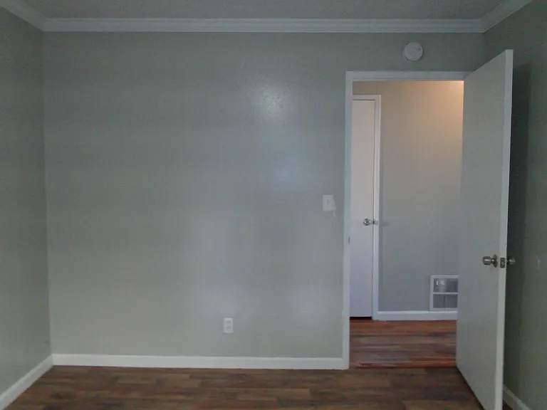 2231 Edwards St — Photo 14