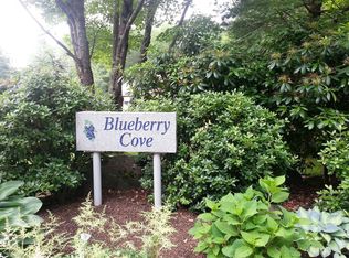3 Blueberry Cv, Yarmouth, ME 04096