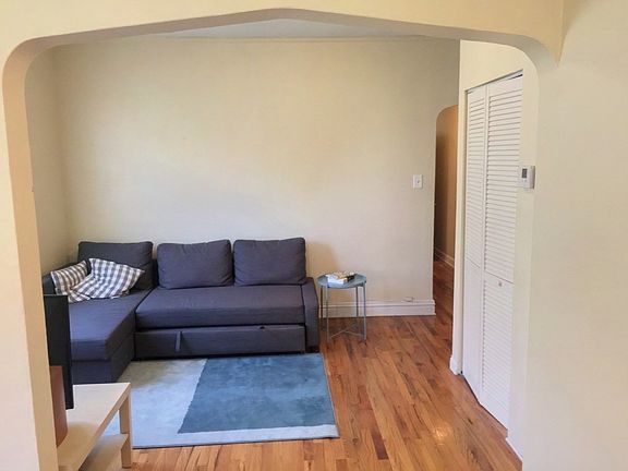 5th image of 1235 W Winona St APT 1E