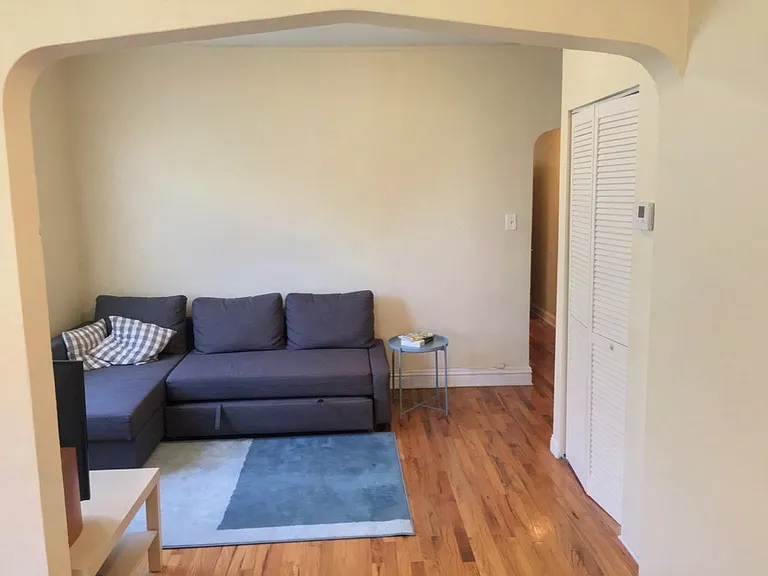 1235 W Winona St #1E — Photo 6